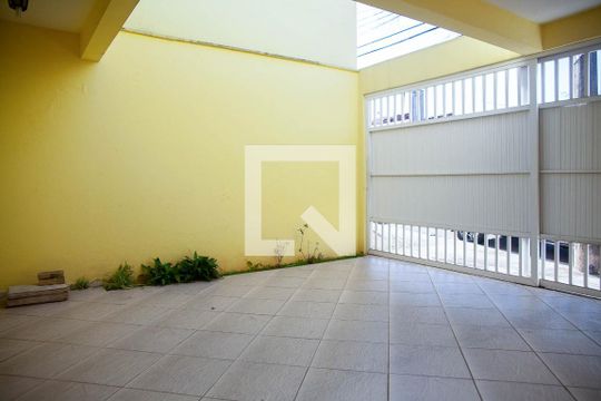 Garagem de casa à venda com 3 quartos, 327m² em Jardim das Tulipas, Jundiaí