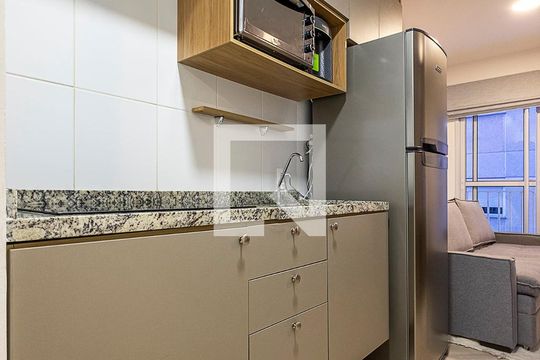 Cozinha de kitnet/studio para alugar com 1 quarto, 25m² em Pinheiros, São Paulo
