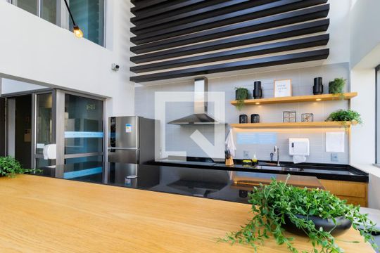 Cozinha Comunitária de kitnet/studio para alugar com 1 quarto, 15m² em Liberdade, São Paulo