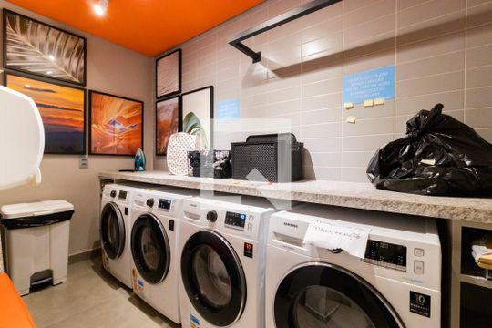 Lavanderia de kitnet/studio para alugar com 1 quarto, 15m² em Liberdade, São Paulo