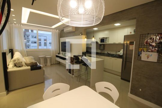 Apartamento à venda com 2 quartos, 68m² em Marechal Rondon, Canoas