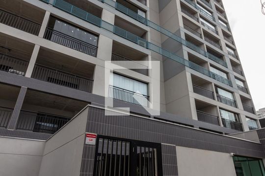 Fachada de kitnet/studio para alugar com 1 quarto, 36m² em Bom Retiro, São Paulo