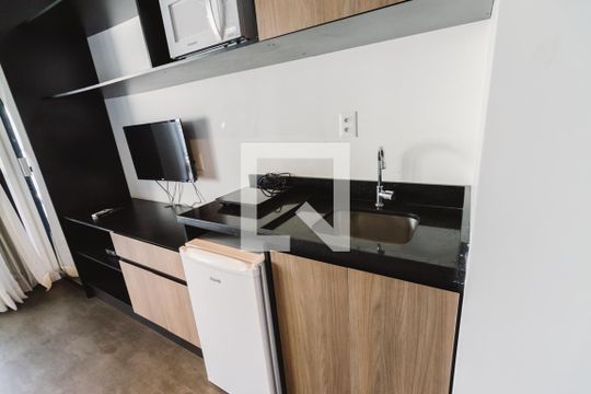 Cozinha de kitnet/studio para alugar com 1 quarto, 36m² em Bom Retiro, São Paulo