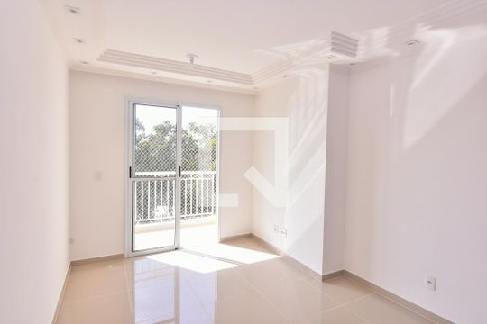 Sala de apartamento à venda com 2 quartos, 64m² em Vila Paulo Silas, São Paulo