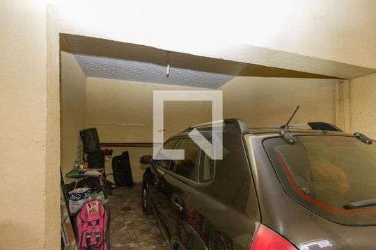 Garagem de casa à venda com 3 quartos, 400m² em Jardim São Luís, São Paulo