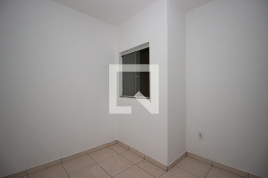 Quarto 1 de apartamento para alugar com 2 quartos, 60m² em Guará Ii, Brasília