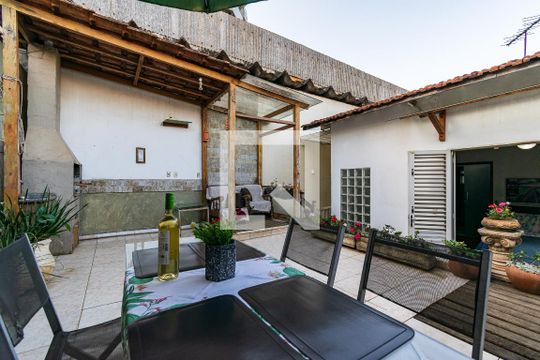Churrasqueira de casa à venda com 4 quartos, 205m² em Saúde, São Paulo