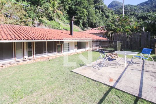 Jardim Íntimo de casa de condomínio à venda com 4 quartos, 550m² em Gávea, Rio de Janeiro