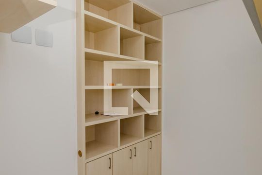 Quarto de Serviço de apartamento para alugar com 3 quartos, 150m² em Buritis, Belo Horizonte