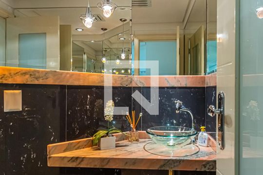 Lavabo de apartamento à venda com 3 quartos, 217m² em Jardim, Santo André