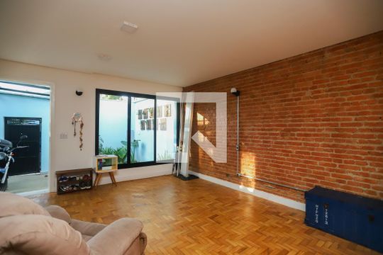 Sala de casa à venda com 4 quartos, 200m² em Vila Romana, São Paulo