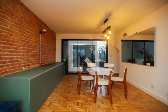 Sala de casa à venda com 4 quartos, 200m² em Vila Romana, São Paulo