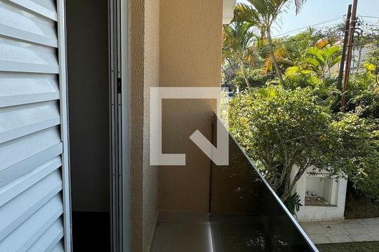 sacada da Suíte 1 de casa de condomínio para alugar com 4 quartos, 320m² em Alphaville, Santana de Parnaíba