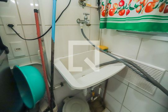 Cozinha e Área de Serviço de apartamento à venda com 2 quartos, 45m² em Bom Retiro, São Paulo