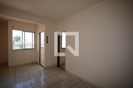Sala de apartamento à venda com 2 quartos, 75m² em Brás de Pina, Rio de Janeiro