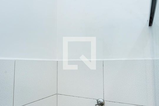Banheiro de casa para alugar com 1 quarto, 30m² em Jardim Regina, São Paulo
