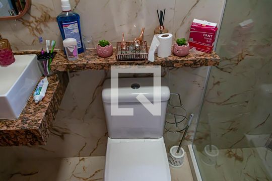 banheiro de casa à venda com 4 quartos, 600m² em Curicica, Rio de Janeiro