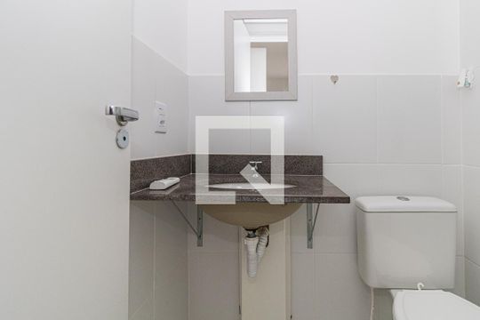 Banheiro da Suíte de apartamento para alugar com 2 quartos, 55m² em Farrapos, Porto Alegre
