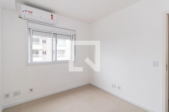 Quarto 1 suite de apartamento para alugar com 2 quartos, 55m² em Farrapos, Porto Alegre