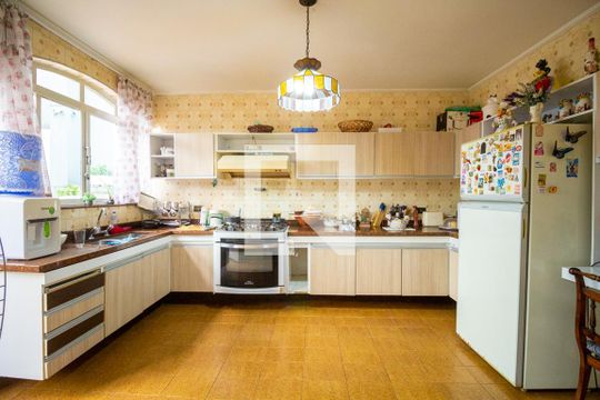 Cozinha  de casa à venda com 3 quartos, 450m² em Jardim da Glória, São Paulo
