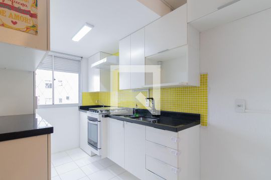 Cozinha  de apartamento à venda com 2 quartos, 47m² em Vila Nova, Porto Alegre