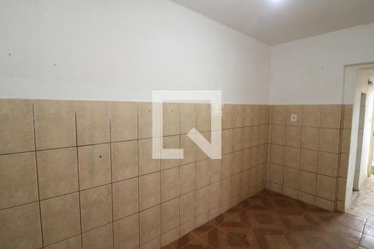 Sala de casa para alugar com 1 quarto, 25m² em Parque São Rafael, São Paulo