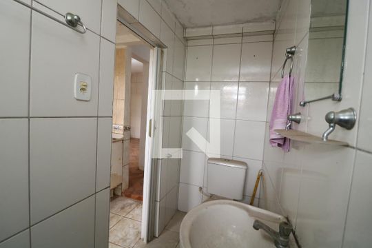 Banheiro de casa para alugar com 1 quarto, 25m² em Parque São Rafael, São Paulo