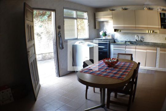 Cozinha de casa à venda com 4 quartos, 300m² em Taquara, Rio de Janeiro