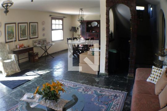 Sala de casa à venda com 4 quartos, 300m² em Taquara, Rio de Janeiro