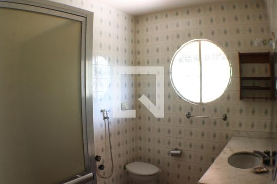 Banheiro do Quarto 3 de casa à venda com 4 quartos, 300m² em Taquara, Rio de Janeiro