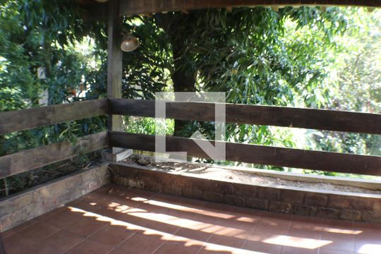varanda de casa à venda com 4 quartos, 300m² em Taquara, Rio de Janeiro