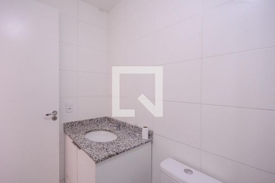 Banheiro de apartamento para alugar com 2 quartos, 55m² em Vila Nancy, São Paulo
