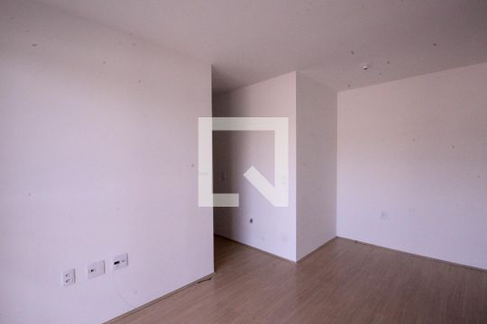 Sala de apartamento para alugar com 2 quartos, 55m² em Vila Nancy, São Paulo