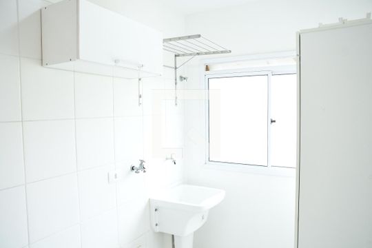 Área de Serviço de apartamento para alugar com 2 quartos, 55m² em Jardim Barbacena, Cotia