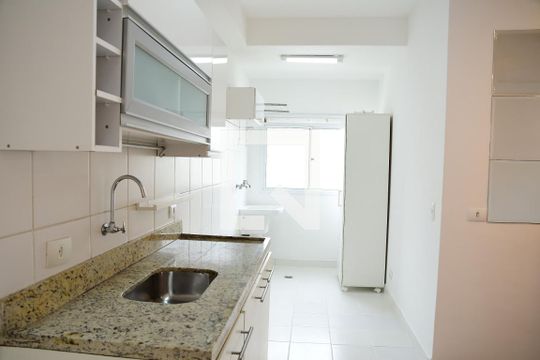 Cozinha e Área de Serviço de apartamento para alugar com 2 quartos, 55m² em Jardim Barbacena, Cotia
