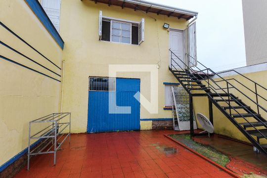 Garagem de casa à venda com 4 quartos, 200m² em Passo D’areia, Porto Alegre