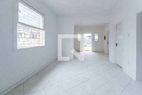 Casa à venda com 4 quartos, 200m² em Passo D’areia, Porto Alegre