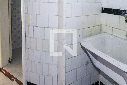 Área de serviço de casa à venda com 4 quartos, 200m² em Passo D’areia, Porto Alegre