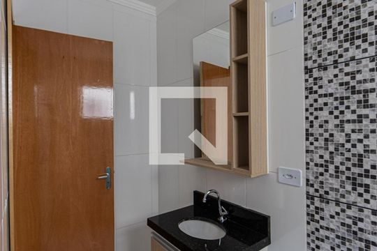 Banheiro Social de apartamento para alugar com 1 quarto, 30m² em Vila Esperança, São Paulo