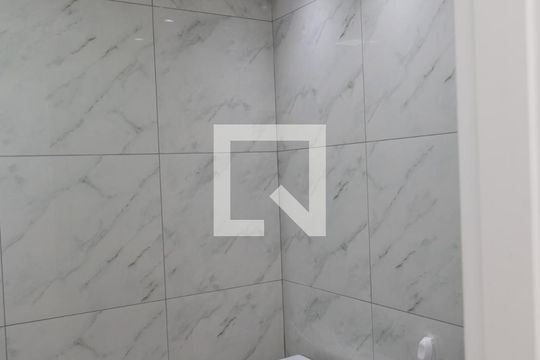 Banheiro de apartamento para alugar com 2 quartos, 51m² em Centro, Diadema