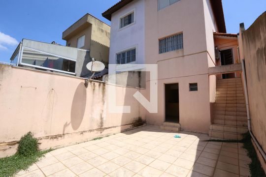 Quintal de casa à venda com 3 quartos, 190m² em Itaquera, São Paulo