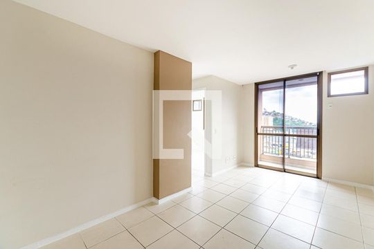 Sala  de apartamento à venda com 3 quartos, 94m² em Centro, Niterói