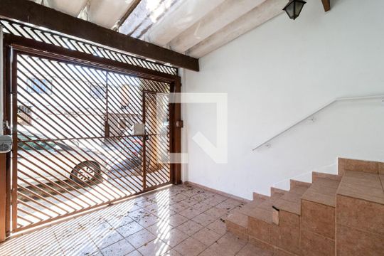 Garagem de casa para alugar com 2 quartos, 150m² em Vila Vitório Mazzei, São Paulo