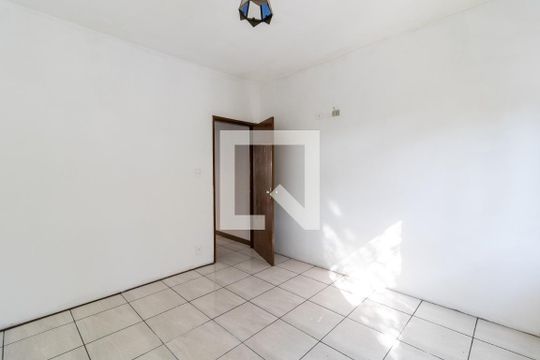 Quarto 1 de casa para alugar com 2 quartos, 150m² em Vila Vitório Mazzei, São Paulo