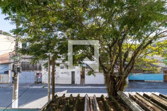 Vista do Quarto 1 de casa para alugar com 2 quartos, 150m² em Vila Vitório Mazzei, São Paulo