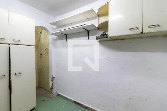 Quarto de Serviço de casa para alugar com 2 quartos, 150m² em Vila Vitório Mazzei, São Paulo