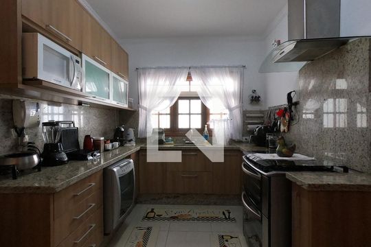 Cozinha de casa à venda com 3 quartos, 280m² em Vila Andrade, São Paulo