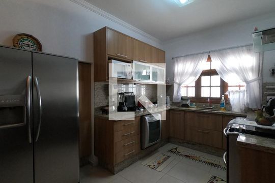 Cozinha de casa à venda com 3 quartos, 280m² em Vila Andrade, São Paulo