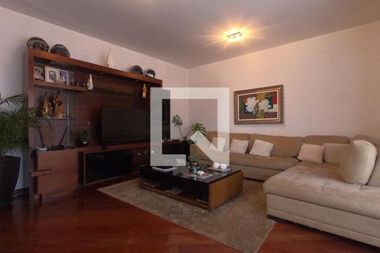 Sala de casa à venda com 3 quartos, 280m² em Vila Andrade, São Paulo