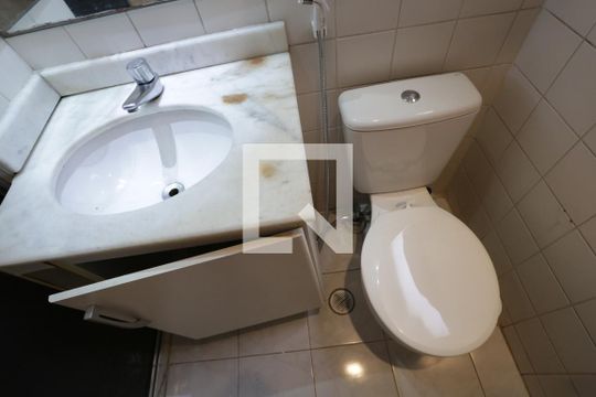 Banheiro de apartamento à venda com 2 quartos, 49m² em Cidade Patriarca, São Paulo